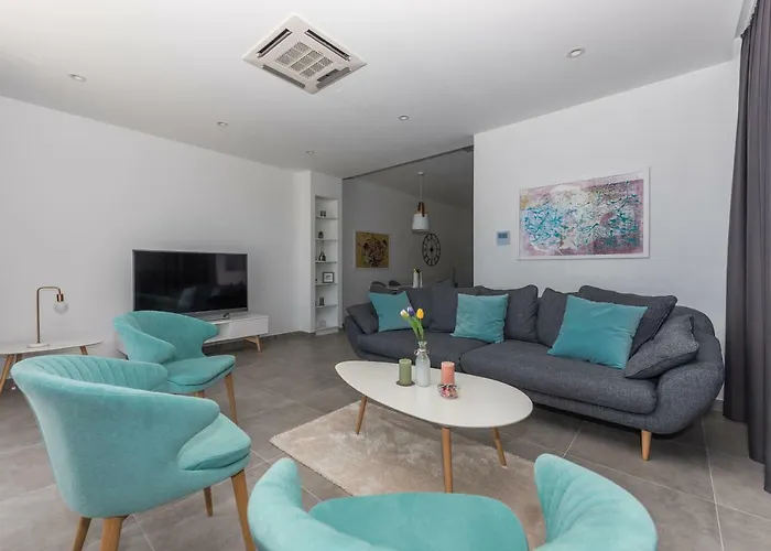 Mila * ماكارسكا