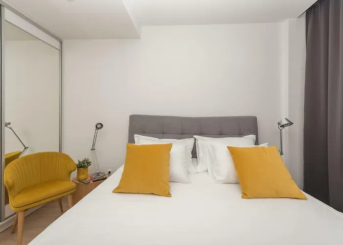 فيلة Mila ماكارسكا